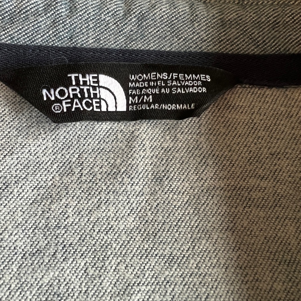 The North Face Gray / Blue Button Up Shirt M - Picture 3 of 11